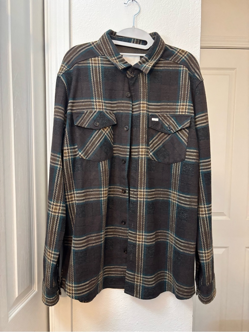 RVCA Plaid Button-Up Shirt Jacket in Charcoal, Teal & Cream